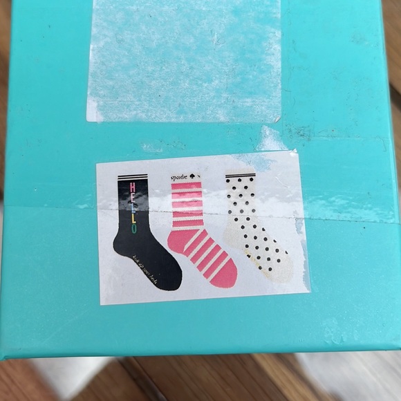 Kate, spade three pairs of socks, new in box, one size - Picture 2 of 3